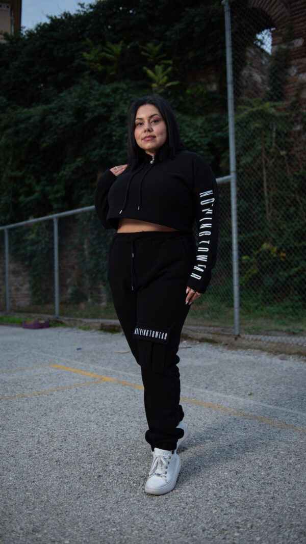 NEWBORN CROPPED TOP BLACK - Image 3
